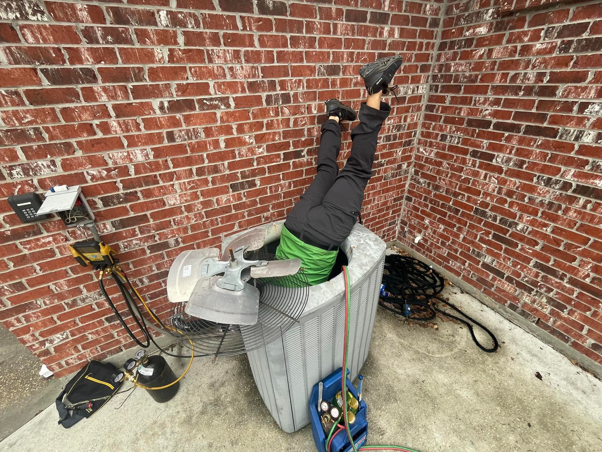 Residential outdoor air conditioning condenser with humorous decoration